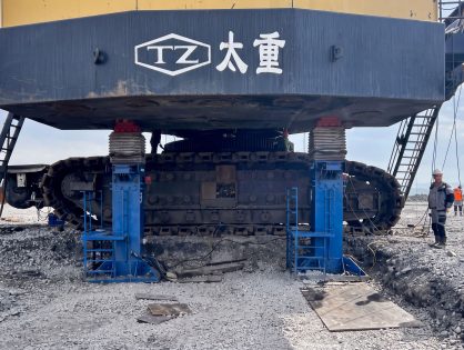 Экскаватор WK-35 впервые в России подняли гидравлической системой подъёма ИРМАШ