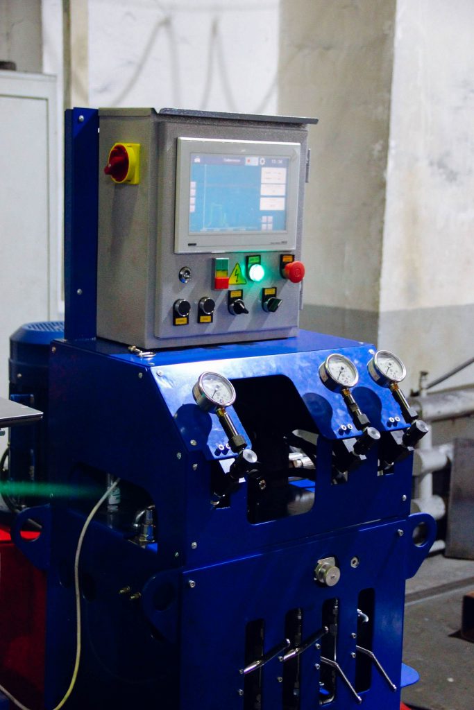 Стенд для испытаний гидроцилиндров (БИС) ИРМАШ