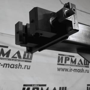 Приспособление для ручной заплетки стропов (вертикальное) (ПЗС-37В) ИРМАШ