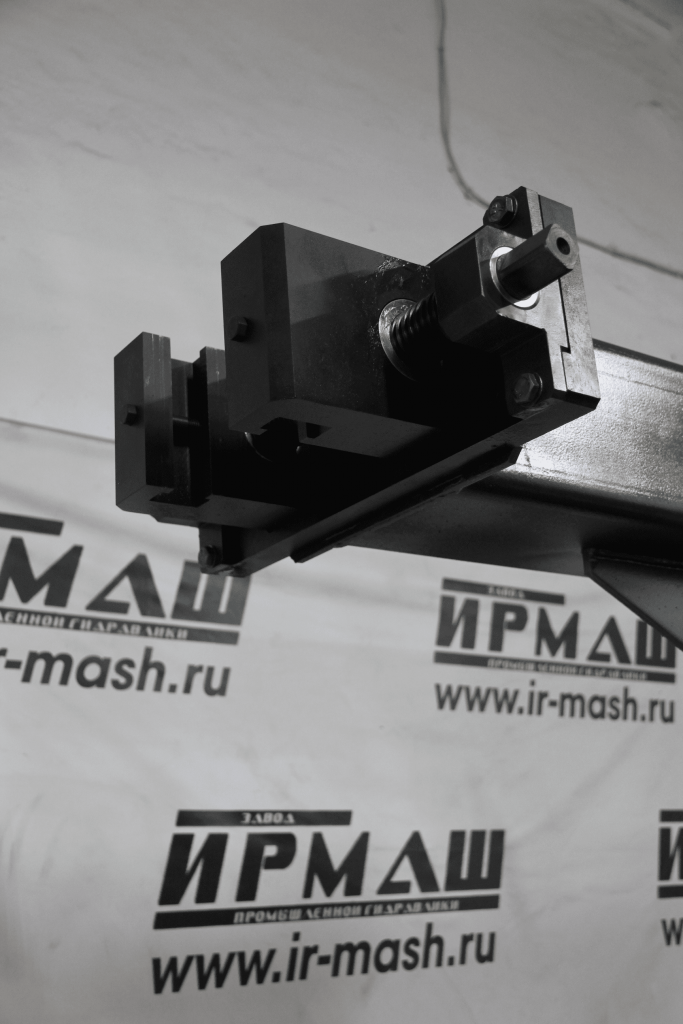 Приспособление для ручной заплетки стропов (вертикальное) (ПЗС-37В) ИРМАШ
