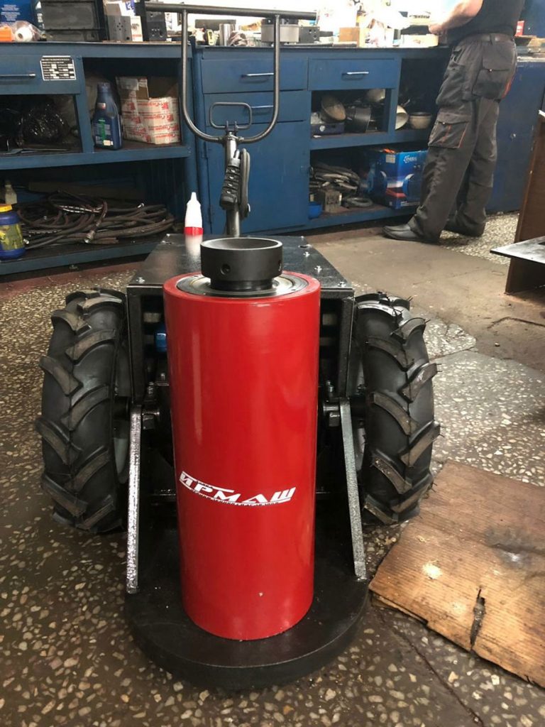 Домкрат гидравлический подкатной