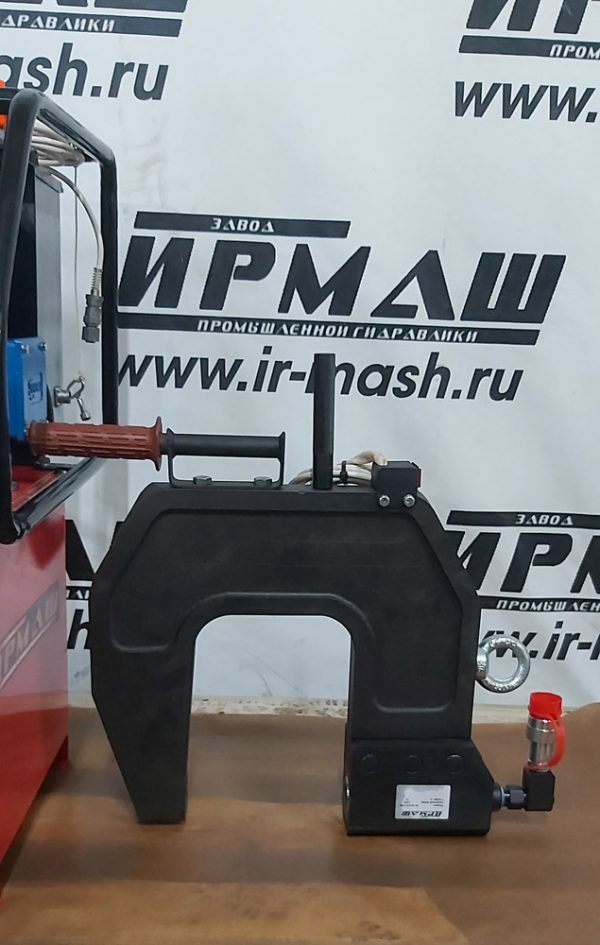 Клепатор (гидроскоба) для рам ГАЗели и других легких грузовиков в комплекте с маслостанцией с электрическим приводом