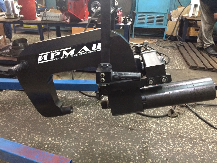 Клепатор рам гидравлический: методика, оборудование и применение