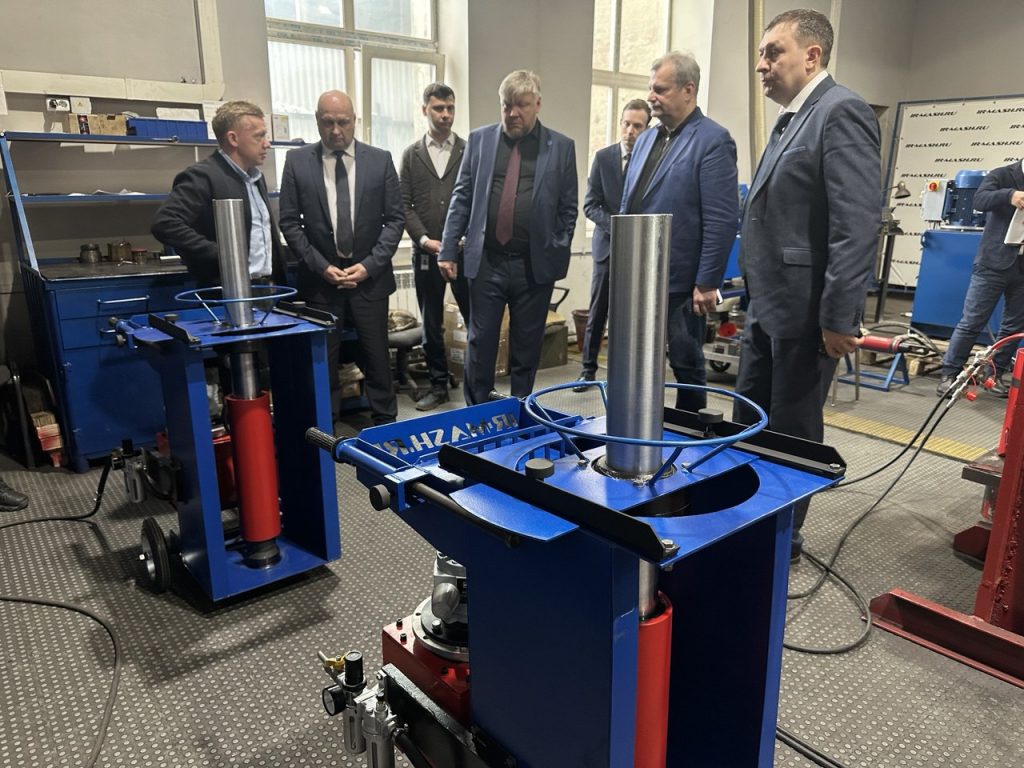 Делегация «Газпрома» посетила производственную площадку ООО «ИРМАШ» в Иркутске